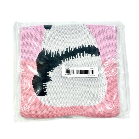 Cute Panda Pattern Crochet/Knitted Handbag Wrist Bag New in Original Packaging - Picture 11 of 12